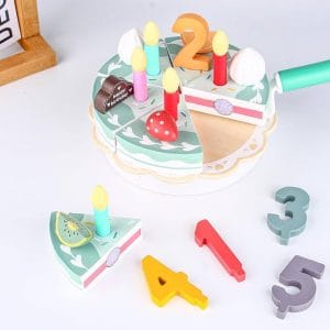 Torta de madera con velcro y accesorios