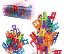 Juego de equilibrio pila de sillas