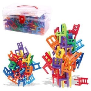 Juego de equilibrio pila de sillas